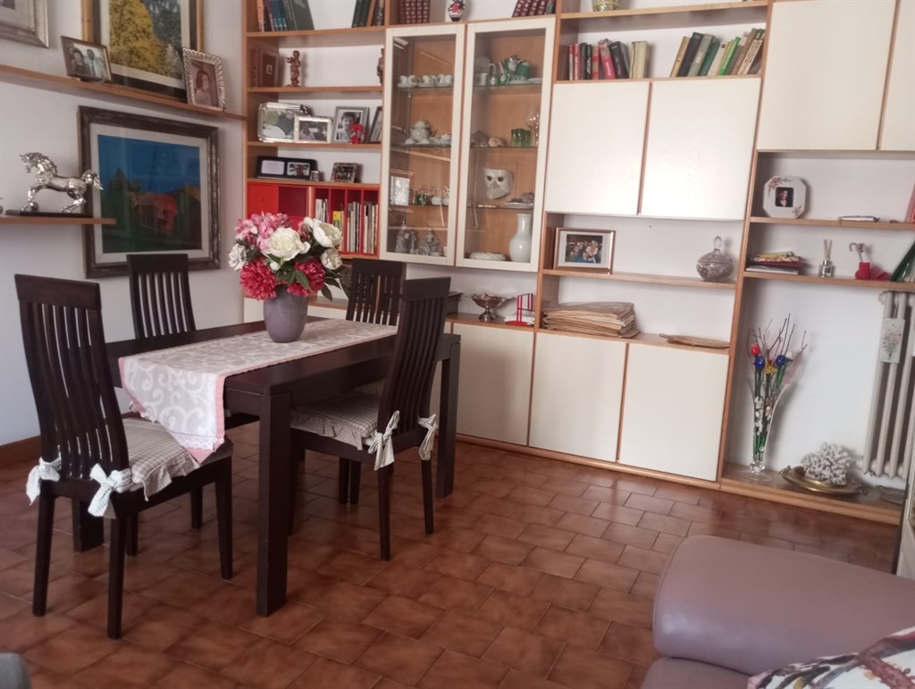 PIGNETO - LUMINOSO TRILOCALE  PIANO ALTO