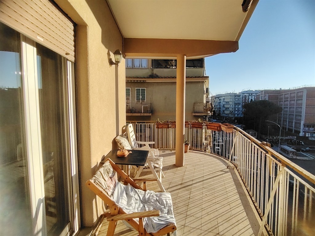 QUADRILOCALE CON ASCENSORE