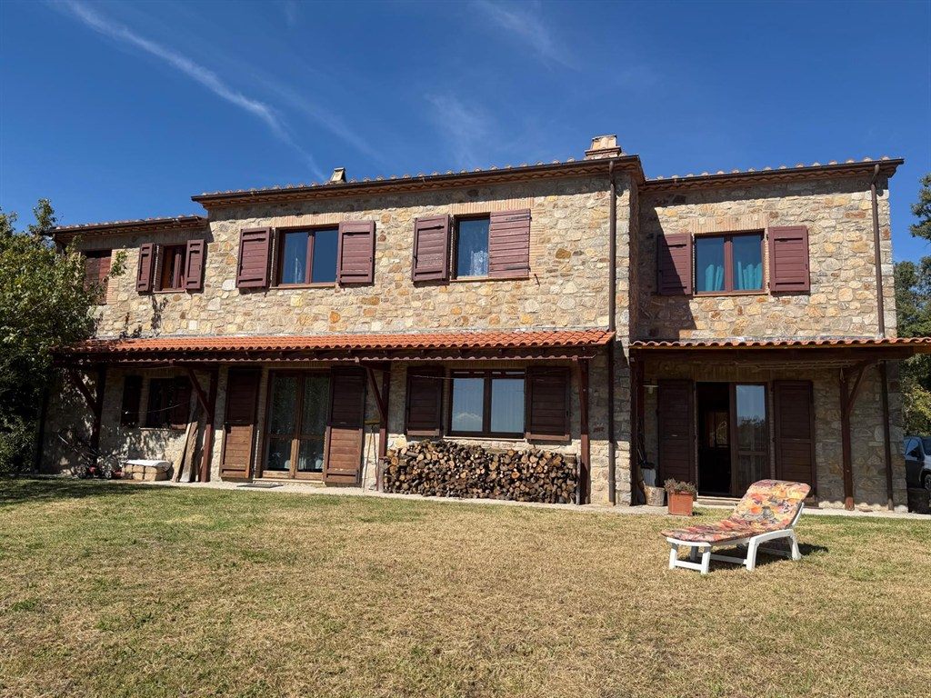 Casale in Toscana immerso nella natura e nel silenzio – Monte Buono, Sorano (GR)