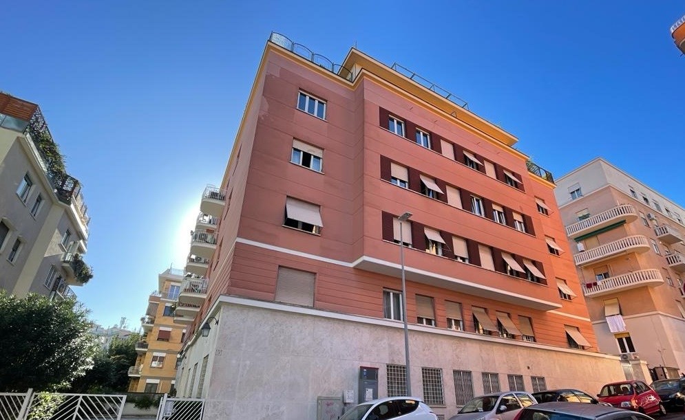 TRIESTE  - QUADRILOCALE IN AFFITTO MESI LUGLIO ED AGOSTO