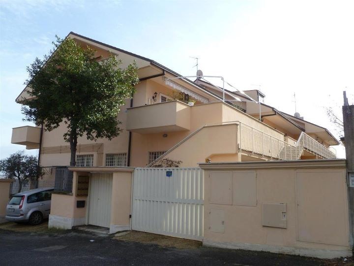 APPARTAMENTO TRILOCALE CON POSTO AUTO