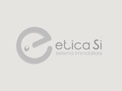 Ampio trilocale ristrutturato - Via del Colosseo