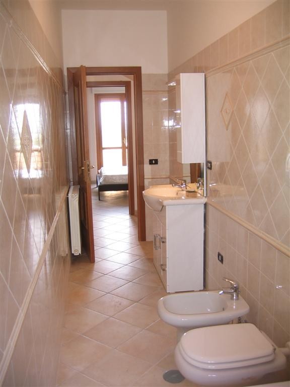 APPARTAMENTO TRILOCALE CON POSTO AUTO